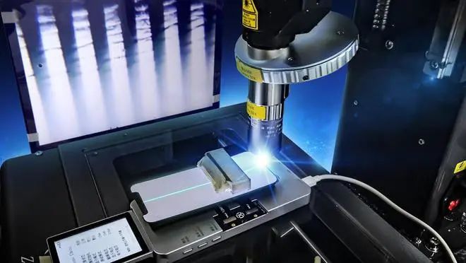 成本僅換屏的1/3，這臺國產設備可激光修復 OLED iPhone 屏幕壞線....