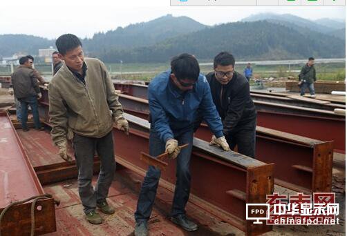 歐浦登：加快大尺寸電容式觸摸屏項目建設